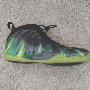Foamposite nike mens size 8
